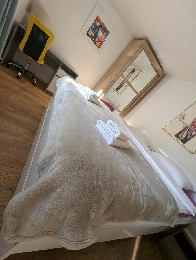 Twin-Magnolias Condo With Garden, Parking & Ev Station Zagreb Luaran gambar